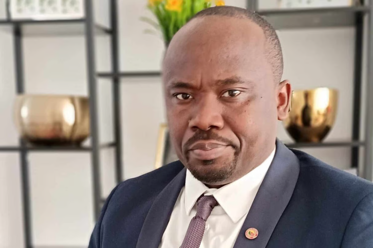 RDPC : Theiller Onana met fin au bras de fer.